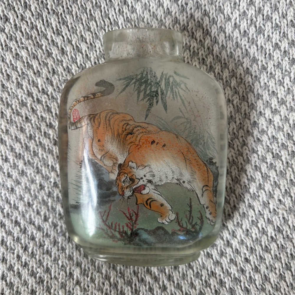 Vintage Chinese Inside-Painted Snuff Glass Jar with Tiger Design - Picture 2 of 4
